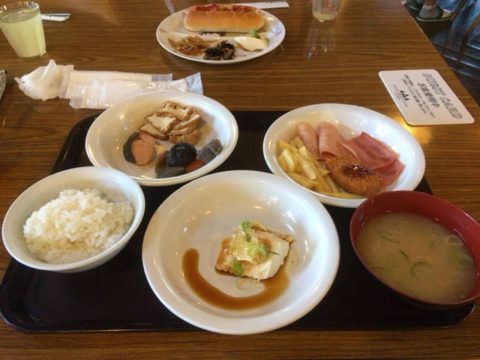 ホテルグリーンプラザ東条湖−朝食バイキング